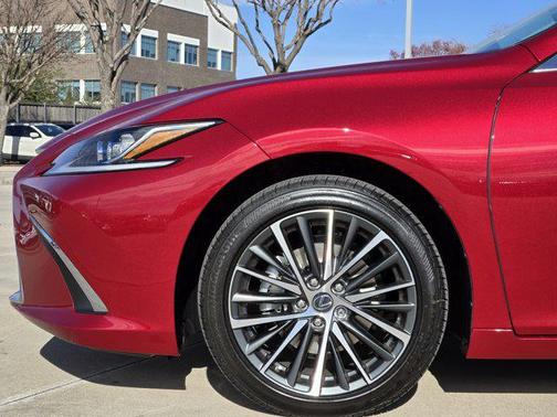 2025 Lexus ES 350 Base