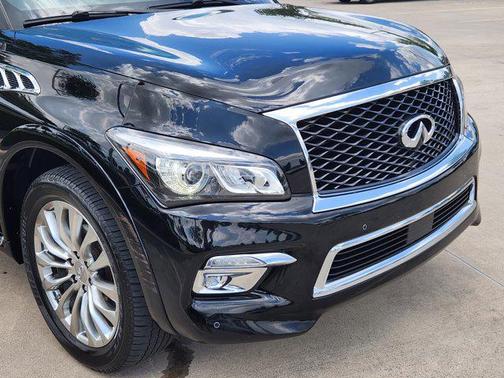 2017 INFINITI QX80 Base