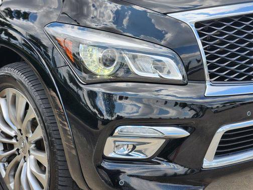 2017 INFINITI QX80 Base
