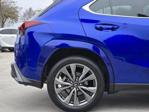 2025 Lexus UX 300h F SPORT Design