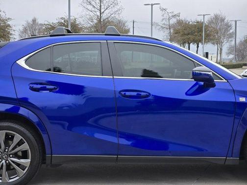 2025 Lexus UX 300h F SPORT Design