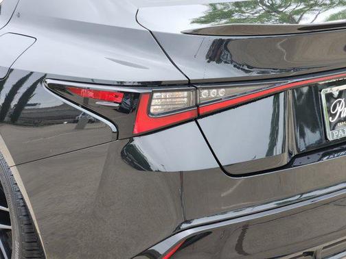 2022 Lexus IS 350 Base