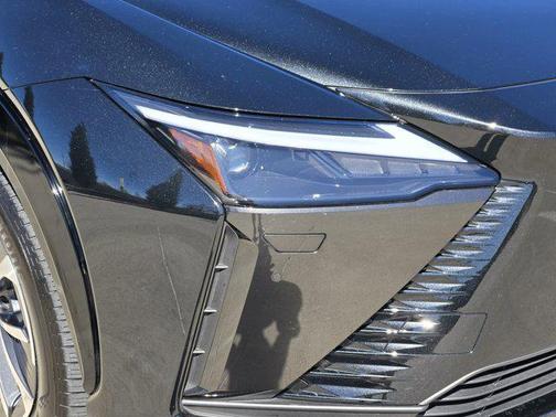 2023 Lexus RZ 450e Premium