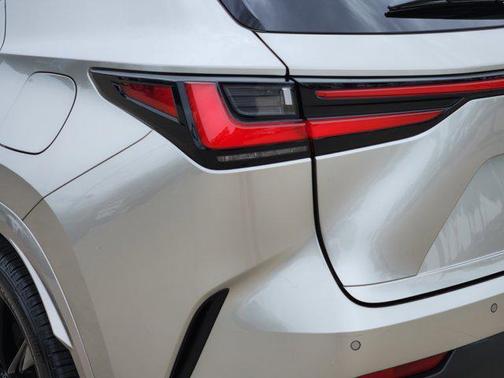 2022 Lexus NX 450h+ F SPORT