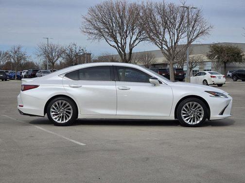 2023 Lexus ES 350 Ultra Luxury