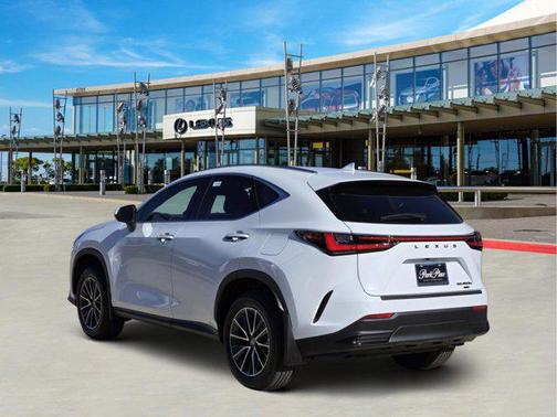2026 Lexus NX 450h+ Premium