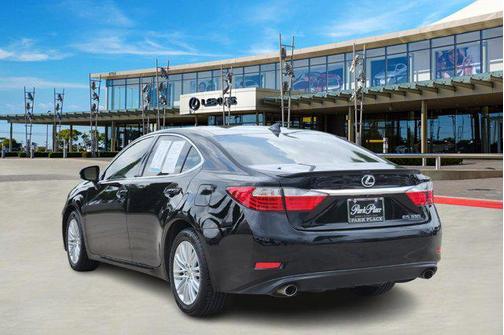 2015 Lexus ES 350 Crafted Line