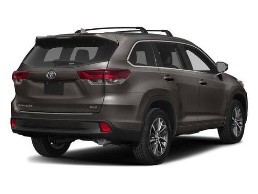 Predawn Gray Mica 2018 Toyota Highlander XLE