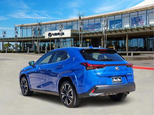 2025 Lexus UX 300h Premium