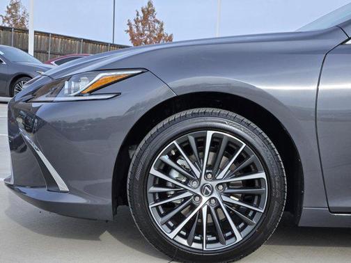 2025 Lexus ES 350 Base