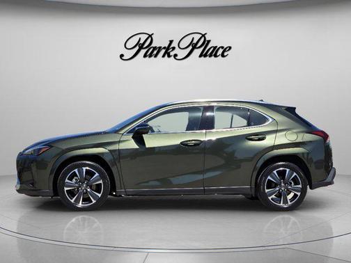 Nori Green Pearl 2025 Lexus UX 300h Premium