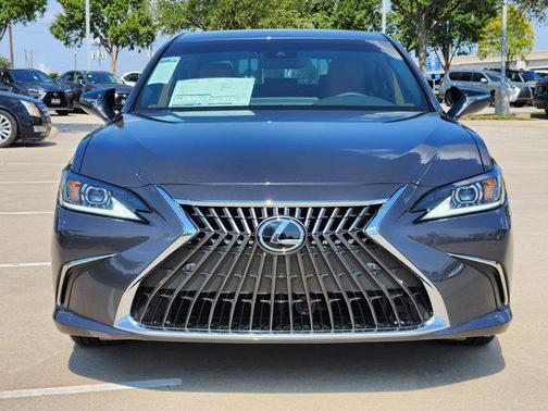 2025 Lexus ES 300h Base