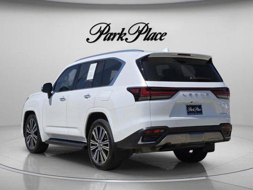 Eminent White Pearl 2024 Lexus LX 600 Luxury