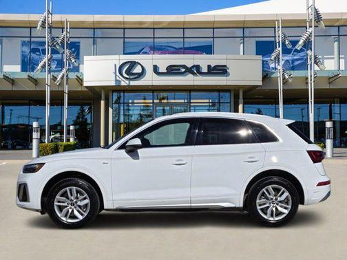2022 Audi Q5 45 S line Premium