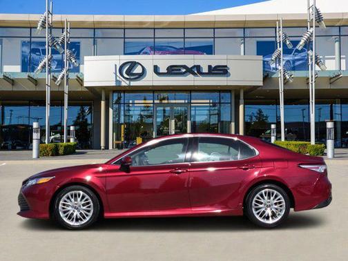 2019 Toyota Camry XLE