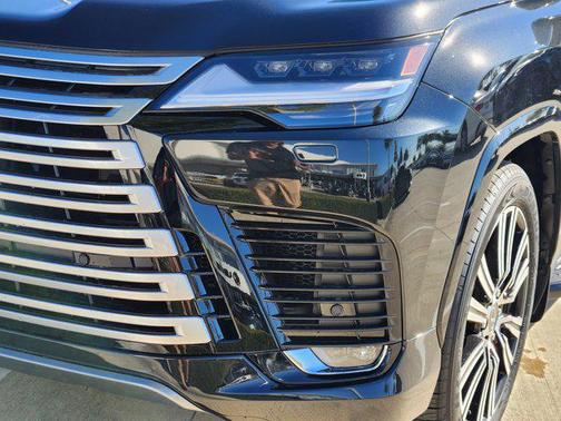 2025 Lexus LX 600 Luxury