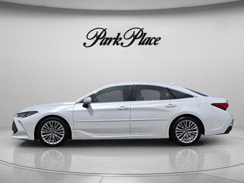 Wind Chill Pearl 2019 Toyota Avalon Limited