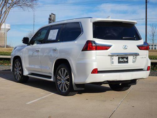 2016 Lexus LX 570 Base