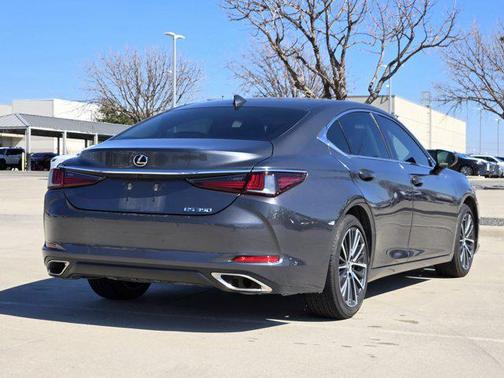 2022 Lexus ES 350 Premium