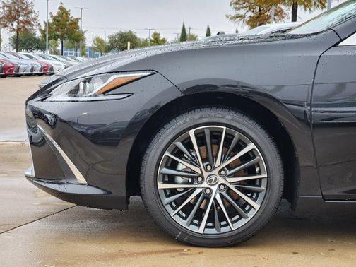 2025 Lexus ES 350 Base