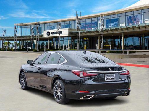 2025 Lexus ES 350 Base