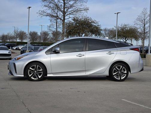 2019 Toyota Prius XLE