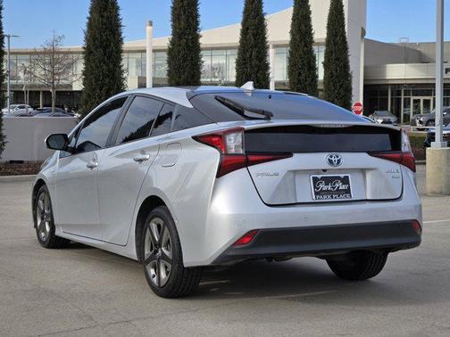 2019 Toyota Prius XLE
