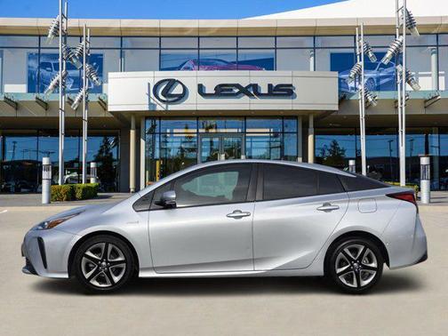 2019 Toyota Prius XLE