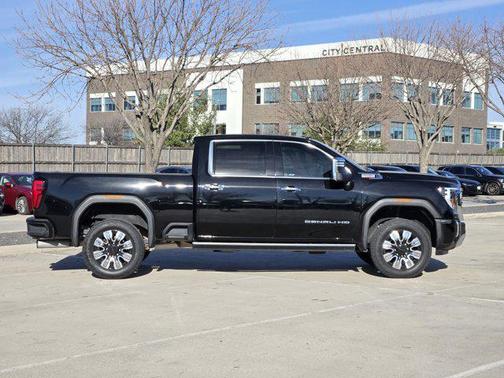 2024 GMC Sierra 2500 Denali