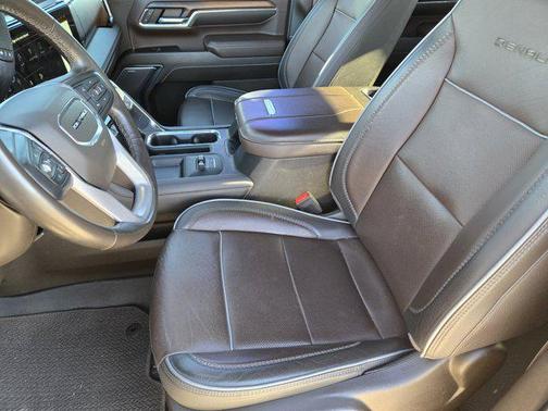 2024 GMC Sierra 2500 Denali