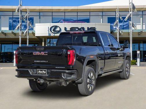 2024 GMC Sierra 2500 Denali