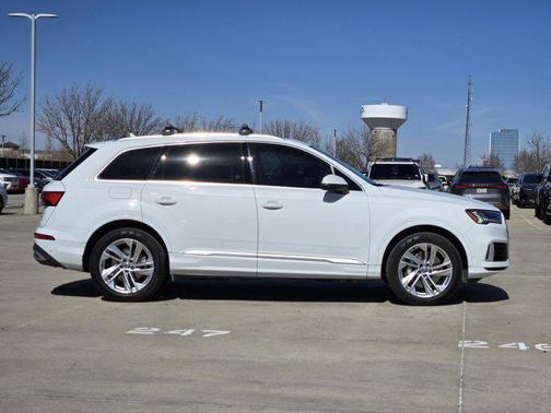 2020 Audi Q7 55 Premium Plus