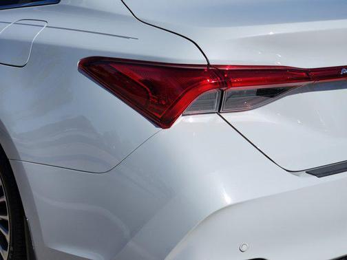 2022 Toyota Avalon Limited