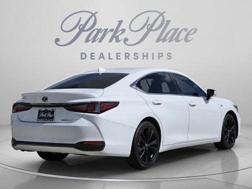 Ultra White 2024 Lexus ES 300h F SPORT Handling