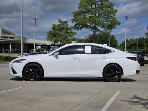 Ultra White 2024 Lexus ES 300h F SPORT Handling