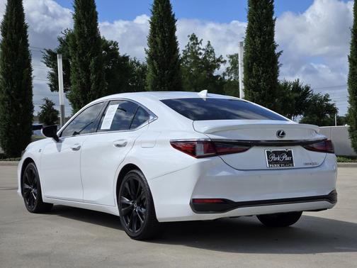 Ultra White 2024 Lexus ES 300h F SPORT Handling