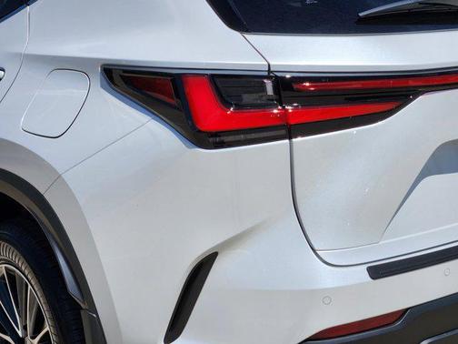 2025 Lexus NX 350h Premium