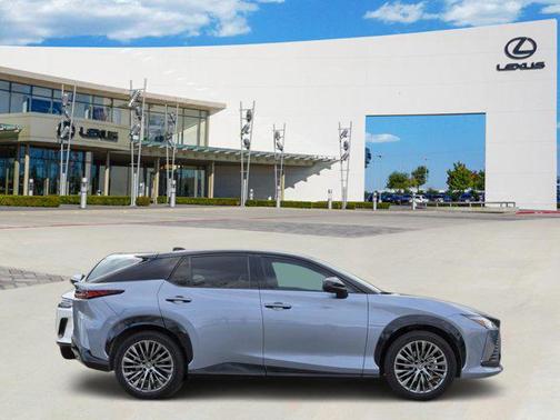 2023 Lexus RZ 450e Luxury