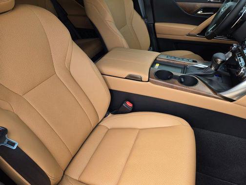 Eminent White Pearl 2026 Lexus LX 600 Premium