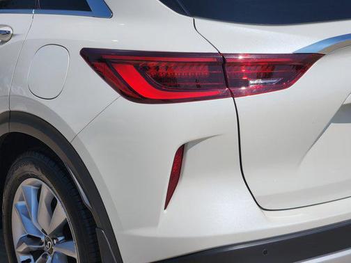 2022 INFINITI QX50 LUXE