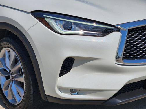 2022 INFINITI QX50 LUXE
