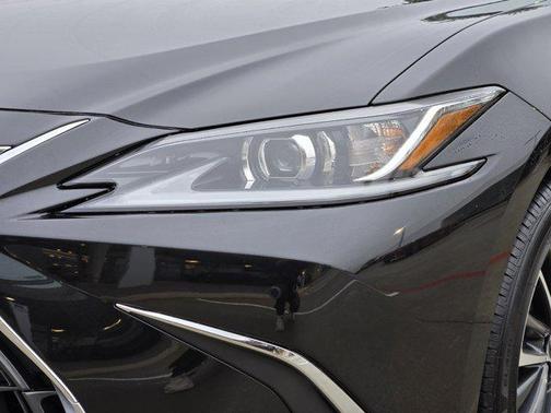 2025 Lexus ES 350 Base