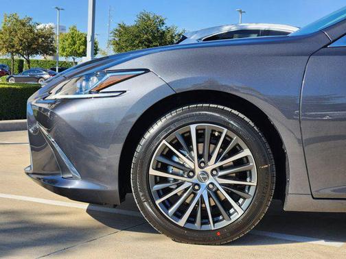 2025 Lexus ES 350 Base