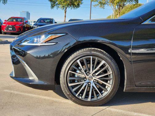 2025 Lexus ES 350 Base