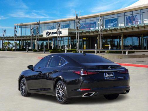 2025 Lexus ES 350 Base