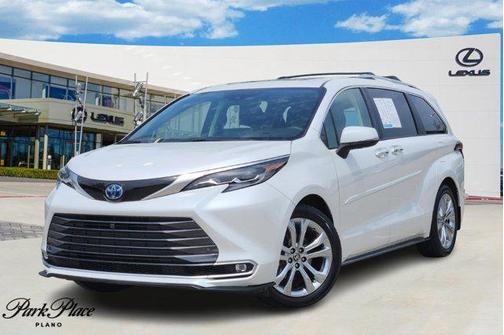 2024 Toyota Sienna Platinum 7 Passenger