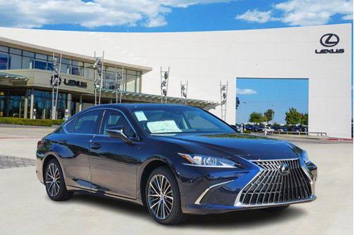 2025 Lexus ES 300h Base