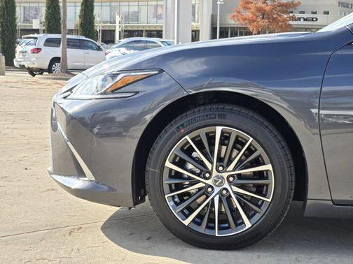 2025 Lexus ES 350 Base