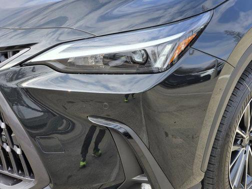 2026 Lexus NX 450h+ Premium