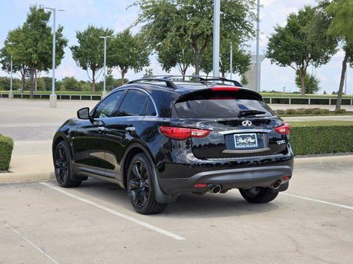 2017 INFINITI QX70 Base